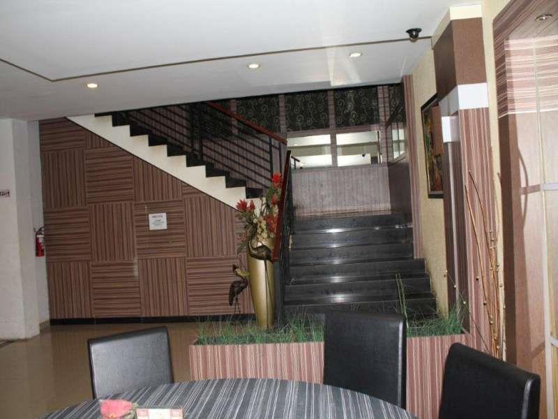 Urbanview Trisula Hotel Macáçar Exterior foto